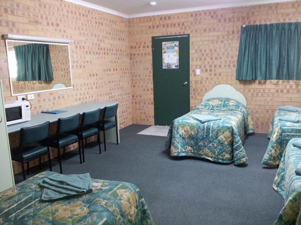 Tiaro Motor Inn Room photo